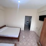 Dhoma Plazhi Husi Borsh