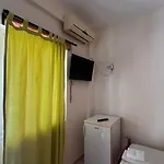 Dhoma Plazhi Husi Séjour chez l'habitant