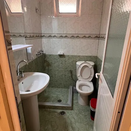 Dhoma Plazhi Husi