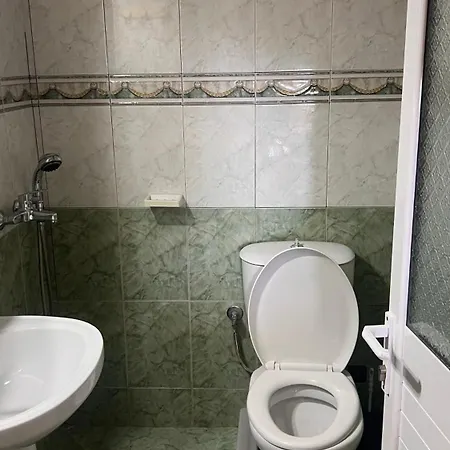 Dhoma Plazhi Husi *