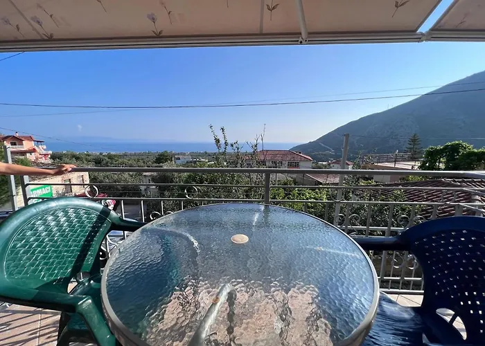 Dhoma Plazhi Husi *