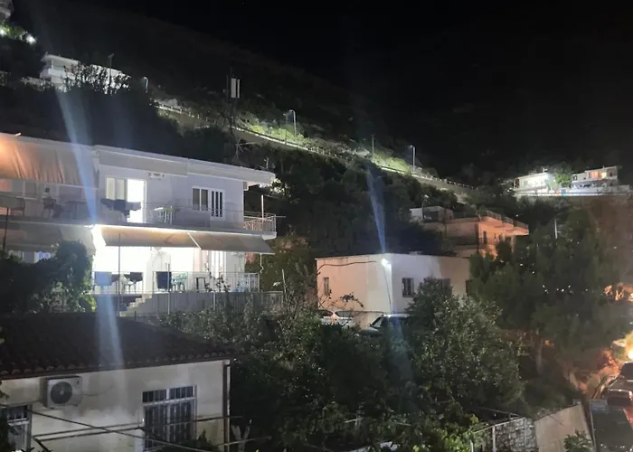 Dhoma Plazhi Husi Pansiyon
