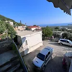 Dhoma Plazhi Husi 홈스테이 *
