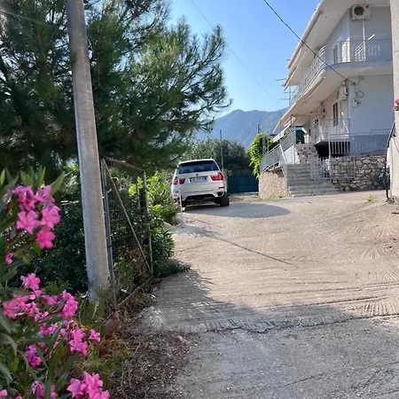 Dhoma Plazhi Husi Alloggio in famiglia Borsh