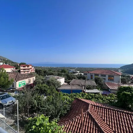 Dhoma Plazhi Husi *