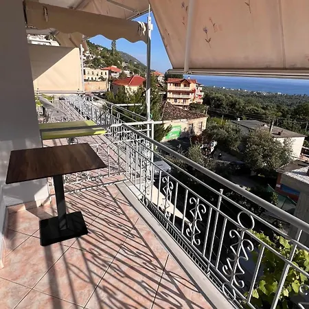 Dhoma Plazhi Husi Borsh