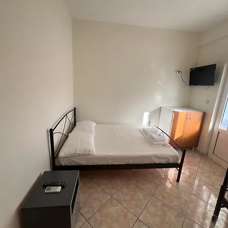 Dhoma Plazhi Husi