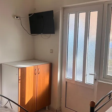 Dhoma Plazhi Husi Borsh