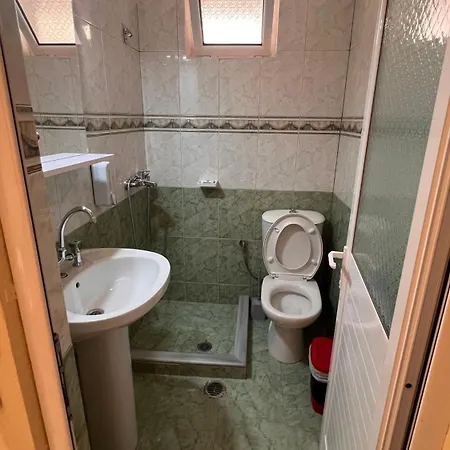 Dhoma Plazhi Husi