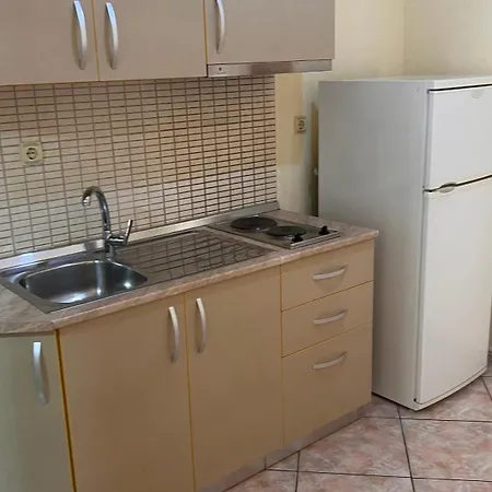 Privatunterkunft Dhoma Plazhi Husi *