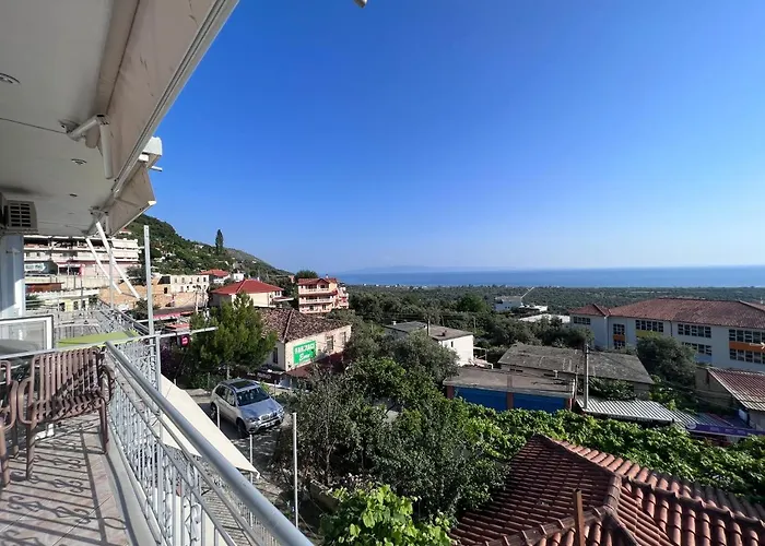 Dhoma Plazhi Husi 博尔什