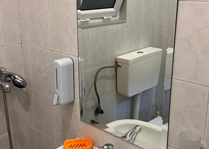 Dhoma Plazhi Husi