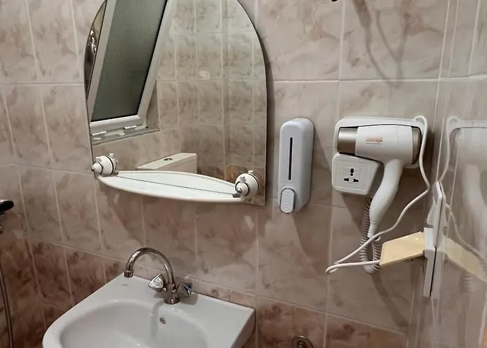 民宿 Dhoma Plazhi Husi