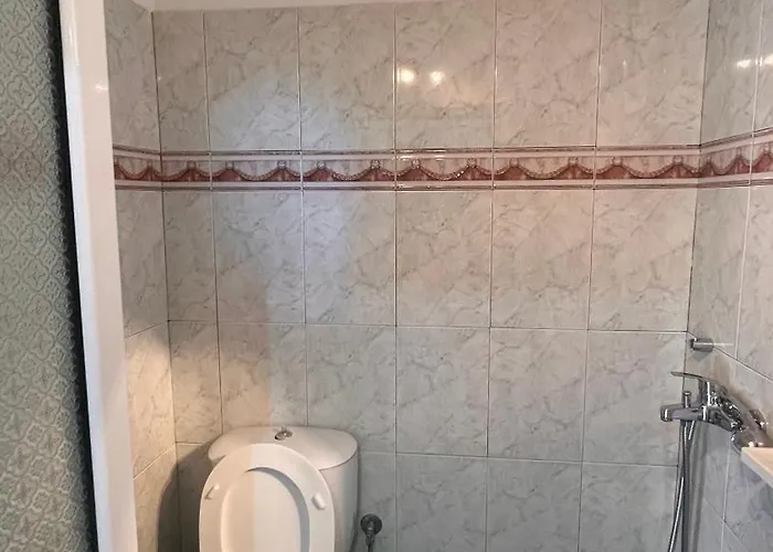 民宿 Dhoma Plazhi Husi