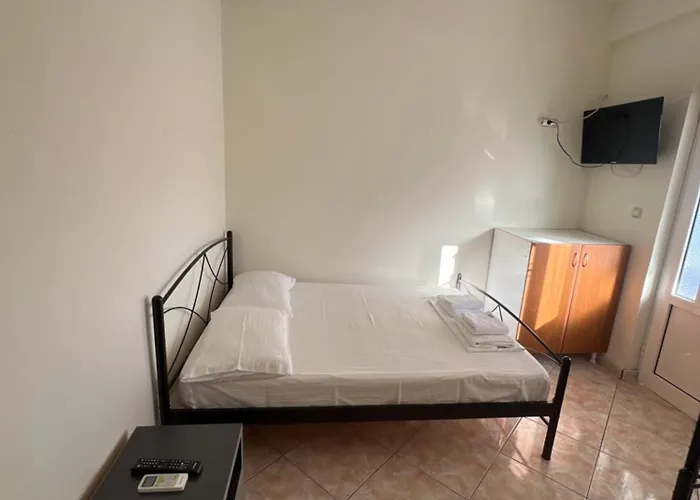 Dhoma Plazhi Husi 博尔什